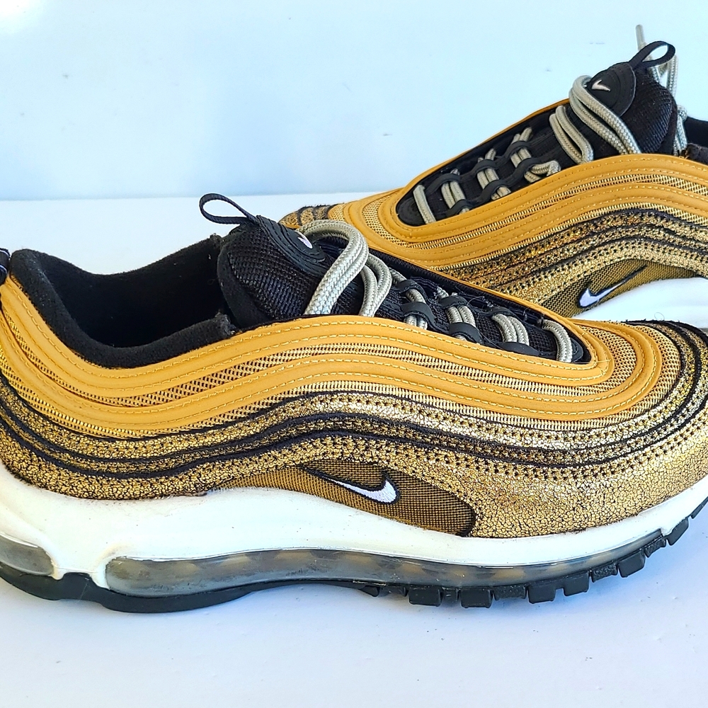 Nike Air Max 97/ Size 7..wms.